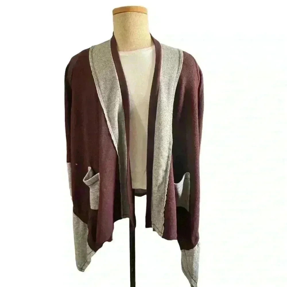 Knox rose burgundy and gray cardi size s jk3